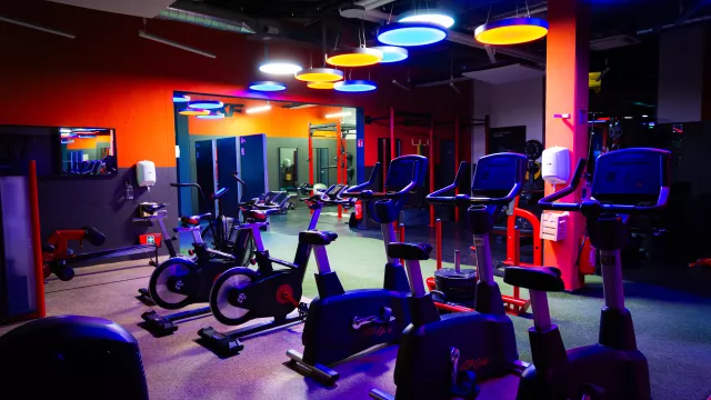 Ein Fitnessstudio zu eröffnen, ist weit mehr als nur Ausstattung. Es ist eine Frage von Identität und Erlebnis!