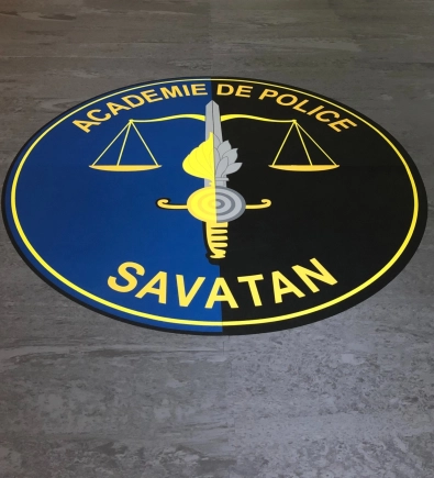 Logo sur sol